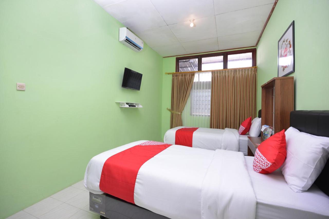 Super Oyo 1046 Omah Pathok Hotel Yogyakarta Kültér fotó