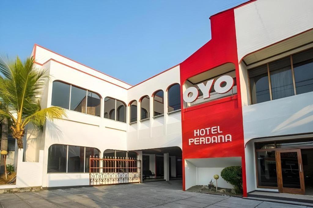 Super Oyo 1046 Omah Pathok Hotel Yogyakarta Kültér fotó