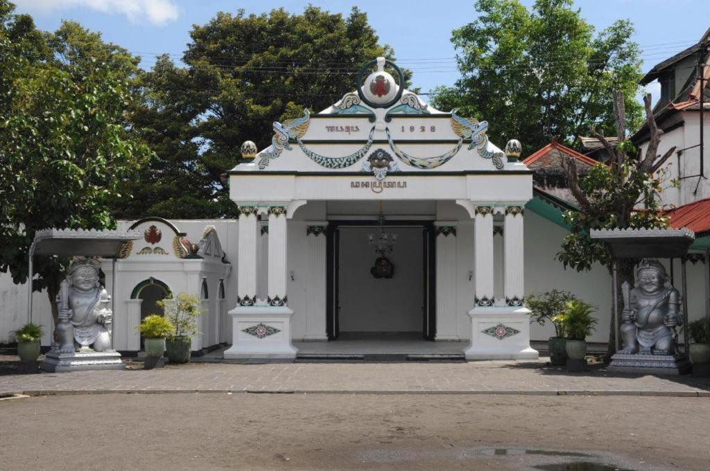 Super Oyo 1046 Omah Pathok Hotel Yogyakarta Kültér fotó