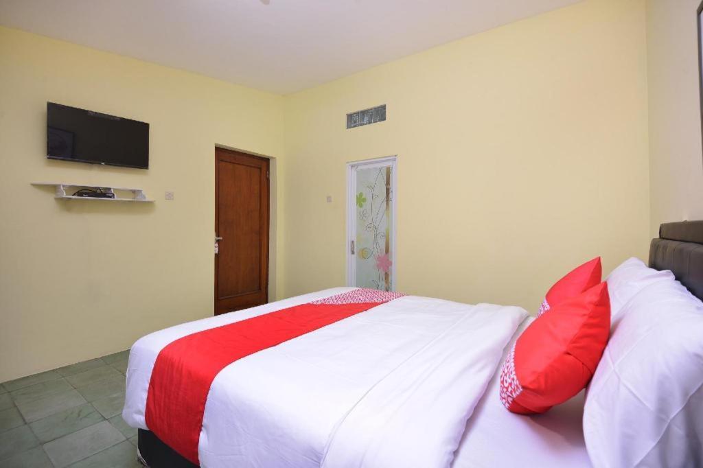 Super Oyo 1046 Omah Pathok Hotel Yogyakarta Kültér fotó