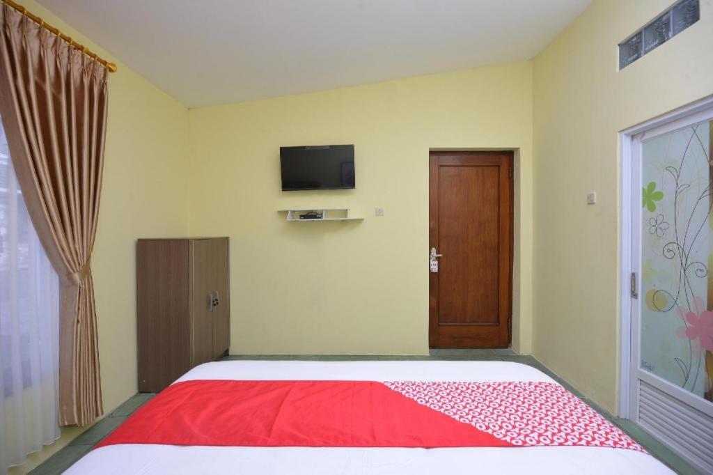 Super Oyo 1046 Omah Pathok Hotel Yogyakarta Kültér fotó